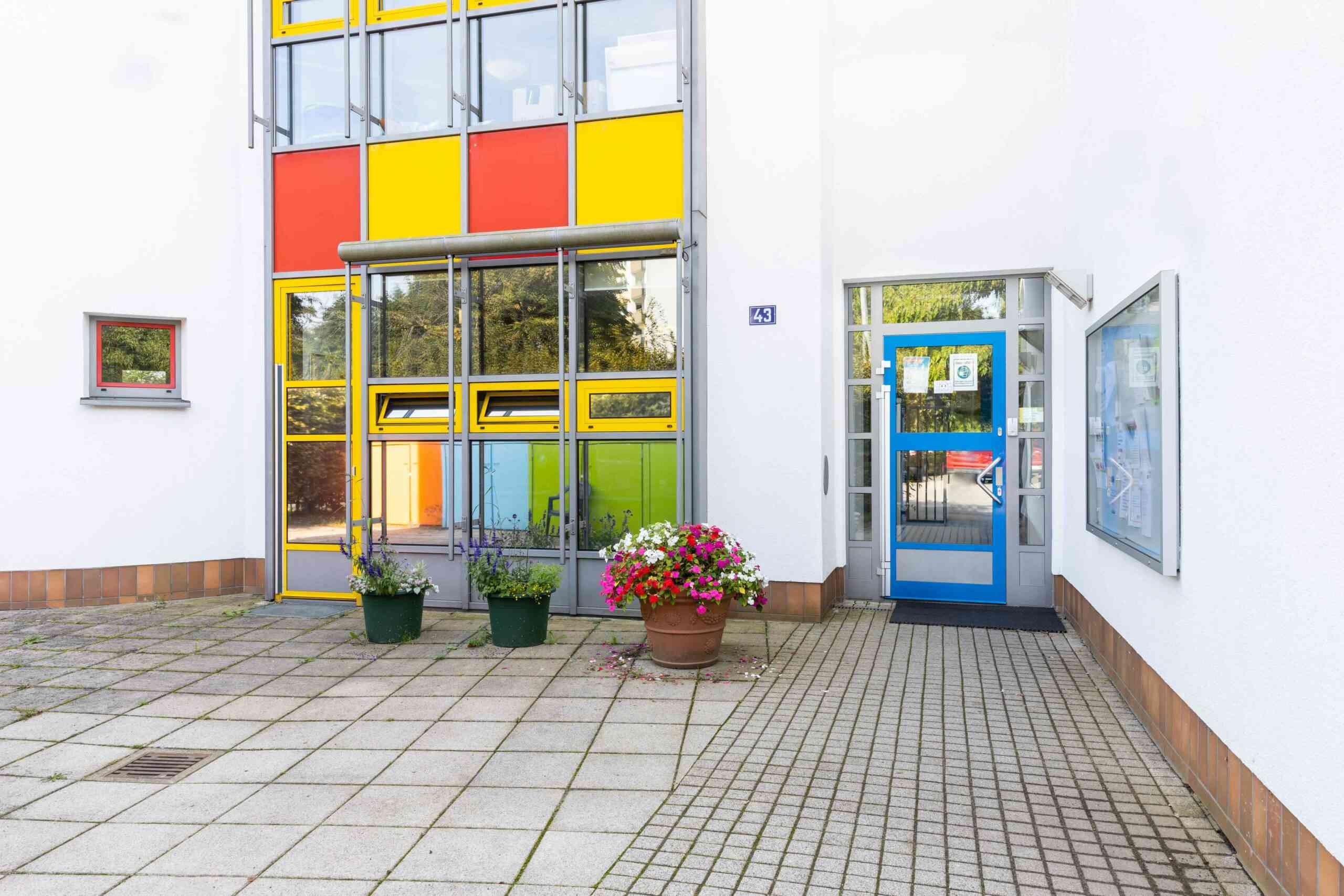 Eingang im Kinderzentrum Hermann-Küster-Straße